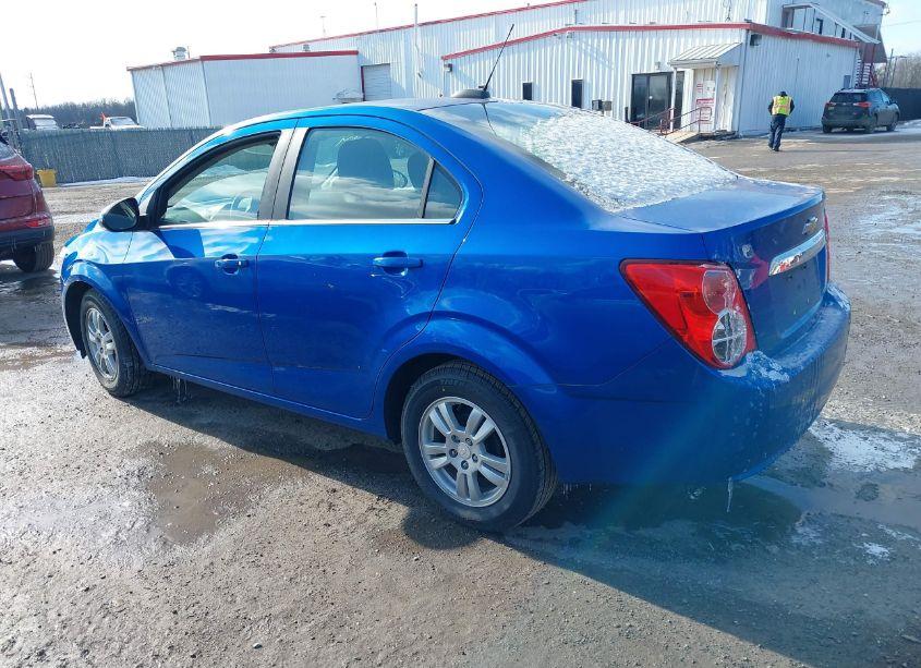 Photo 3 of 2016 Chevrolet Sonic LT AUTO (VIN 1G1JC5SB1G4123440)