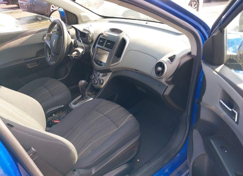 Photo 5 of 2016 Chevrolet Sonic LT AUTO (VIN 1G1JC5SB1G4123440)