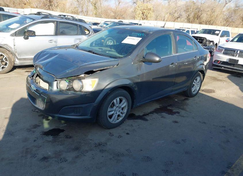 Photo 2 of 2013 Chevrolet Sonic LT AUTO (VIN 1G1JC5SB2D4237541)