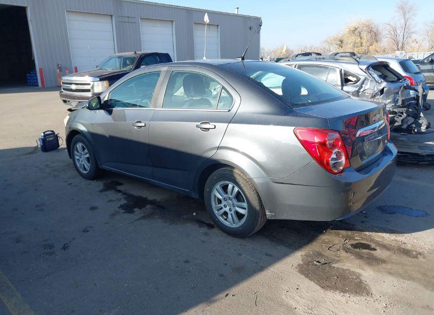 Photo 3 of 2013 Chevrolet Sonic LT AUTO (VIN 1G1JC5SB2D4237541)
