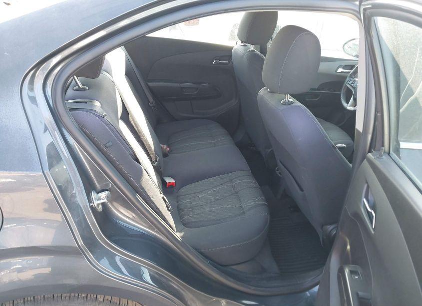 Photo 8 of 2013 Chevrolet Sonic LT AUTO (VIN 1G1JC5SB2D4237541)