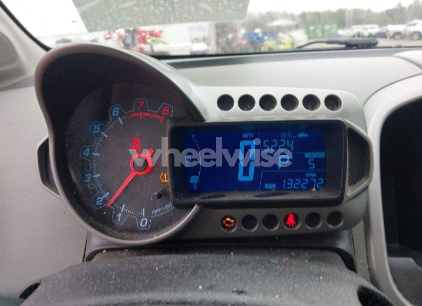 Photo 7 of 2013 Chevrolet Sonic LT AUTO (VIN 1G1JC5SB2D4246093)