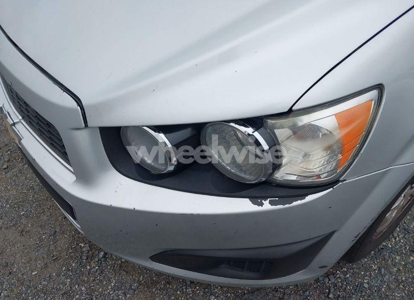 Photo 12 of 2013 Chevrolet Sonic LT AUTO (VIN 1G1JC5SB3D4136864)