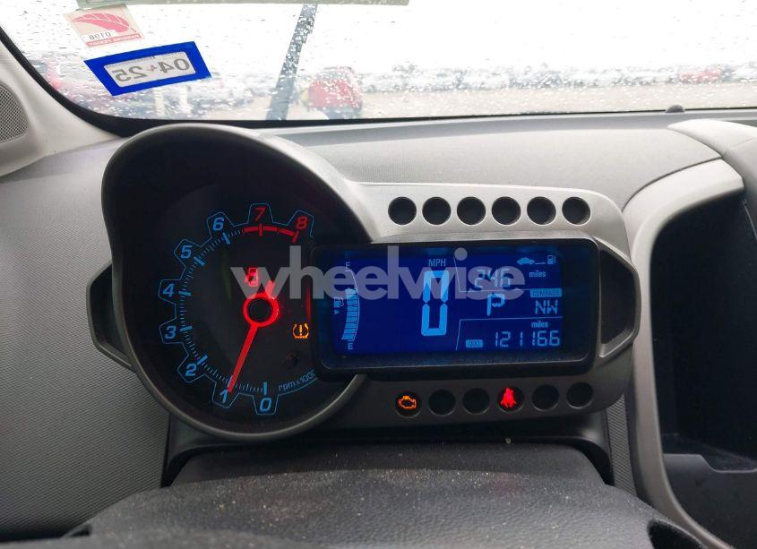 Photo 7 of 2014 Chevrolet Sonic LT AUTO (VIN 1G1JC5SB3E4112176)