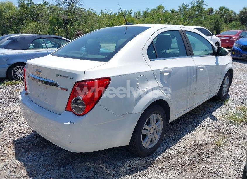 Photo 4 of 2013 Chevrolet Sonic LT AUTO (VIN 1G1JC5SB4D4218358)