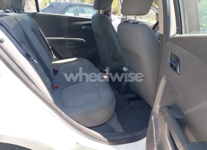 Photo 8 of 2013 Chevrolet Sonic LT AUTO (VIN 1G1JC5SB4D4218358)