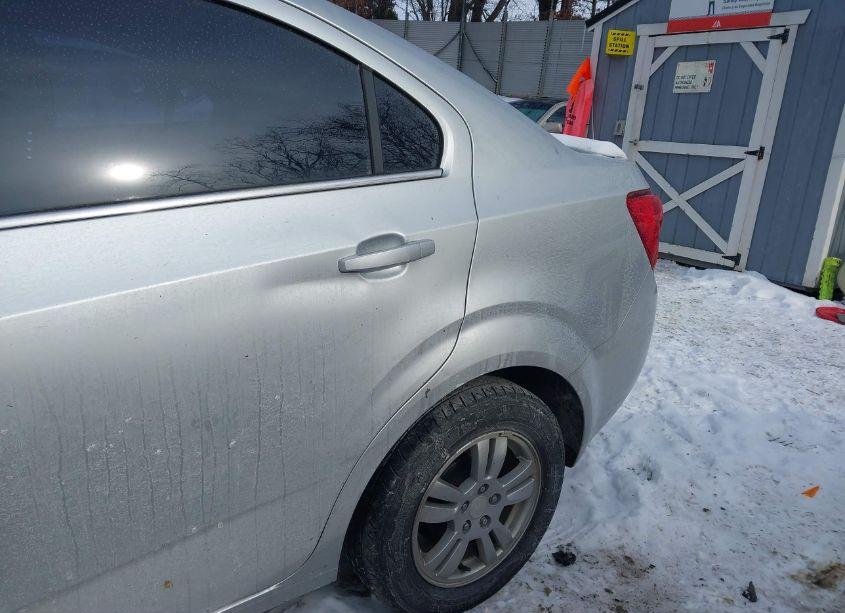 Photo 14 of 2013 Chevrolet Sonic LT AUTO (VIN 1G1JC5SB5D4135747)