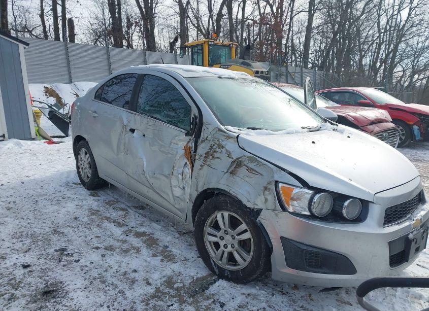 Photo 6 of 2013 Chevrolet Sonic LT AUTO (VIN 1G1JC5SB5D4135747)