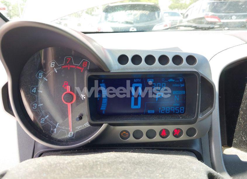 Photo 7 of 2014 Chevrolet Sonic LT AUTO (VIN 1G1JC5SB5E4122840)