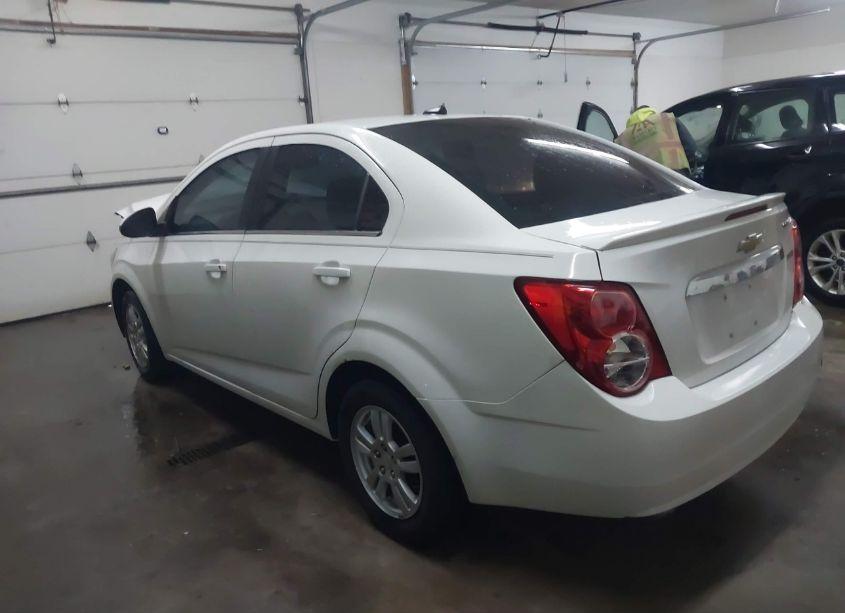 Photo 3 of 2013 Chevrolet Sonic LT AUTO (VIN 1G1JC5SB6D4188165)