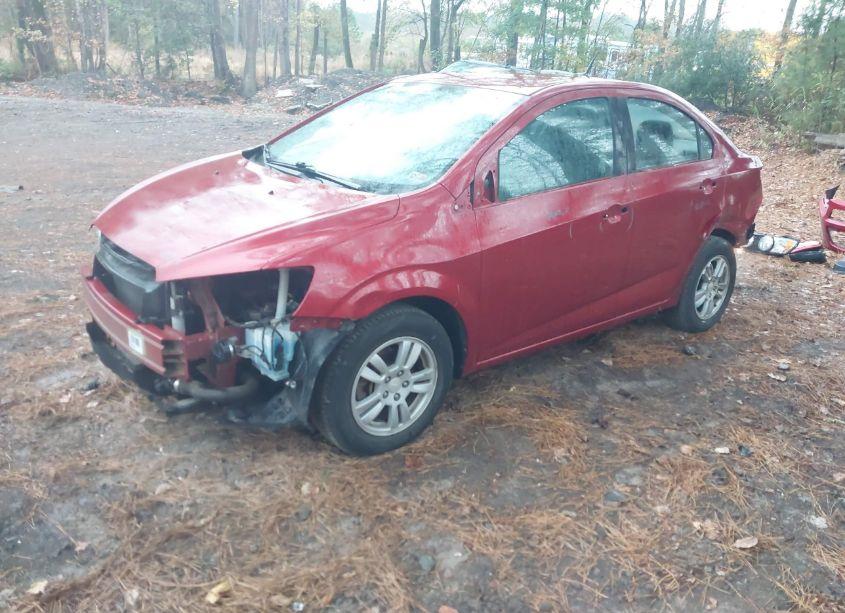 Photo 2 of 2014 Chevrolet Sonic LT AUTO (VIN 1G1JC5SB6E4105058)