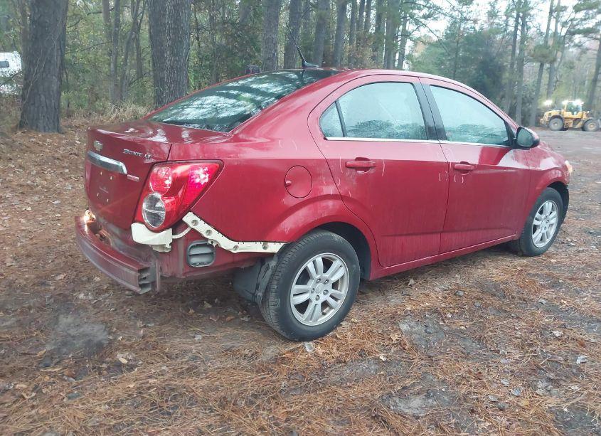 Photo 4 of 2014 Chevrolet Sonic LT AUTO (VIN 1G1JC5SB6E4105058)