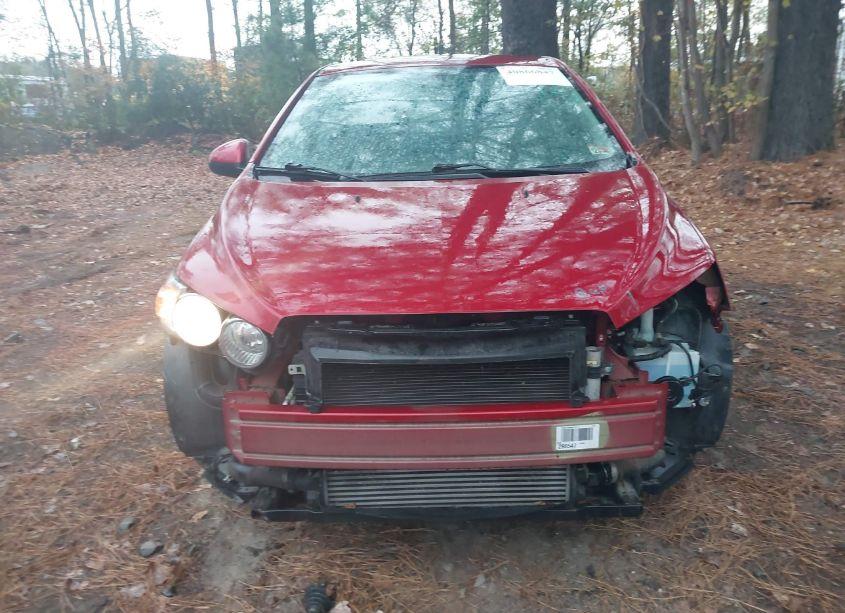 Photo 6 of 2014 Chevrolet Sonic LT AUTO (VIN 1G1JC5SB6E4105058)