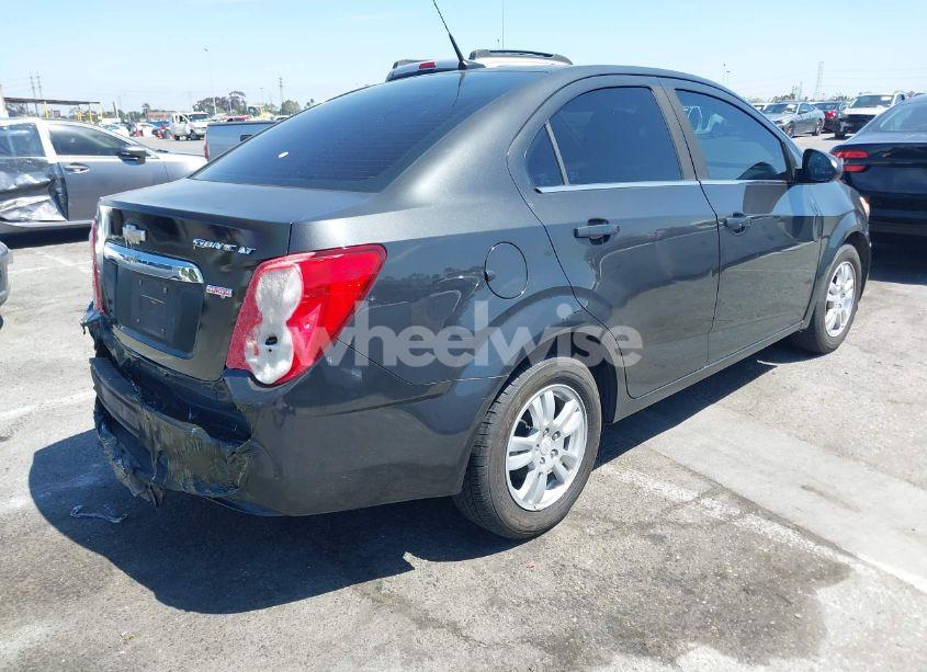 Photo 4 of 2014 Chevrolet Sonic LT AUTO (VIN 1G1JC5SB7E4146444)