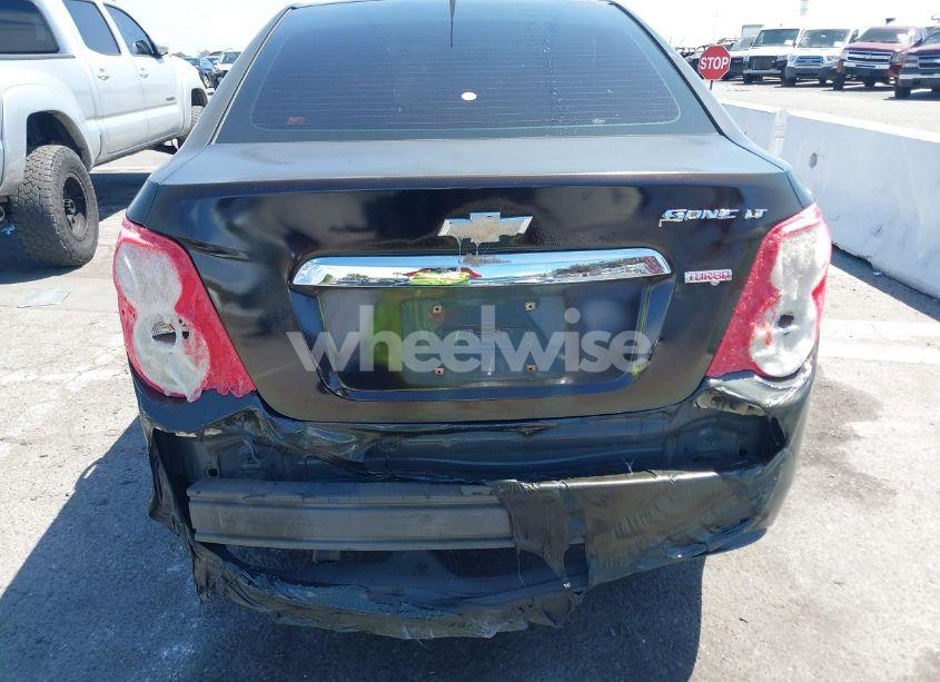 Photo 6 of 2014 Chevrolet Sonic LT AUTO (VIN 1G1JC5SB7E4146444)