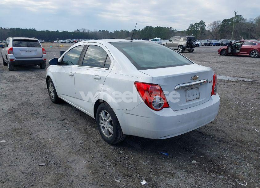 Photo 3 of 2015 Chevrolet Sonic LT AUTO (VIN 1G1JC5SB7F4137504)