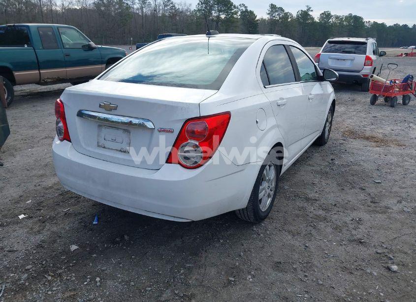 Photo 4 of 2015 Chevrolet Sonic LT AUTO (VIN 1G1JC5SB7F4137504)