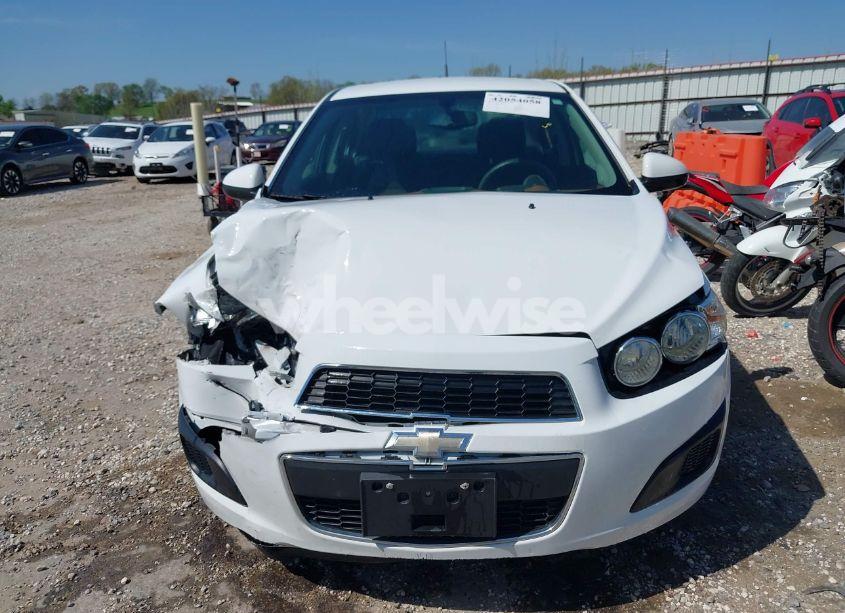 Photo 12 of 2014 Chevrolet Sonic LT AUTO (VIN 1G1JC5SB8E4100279)