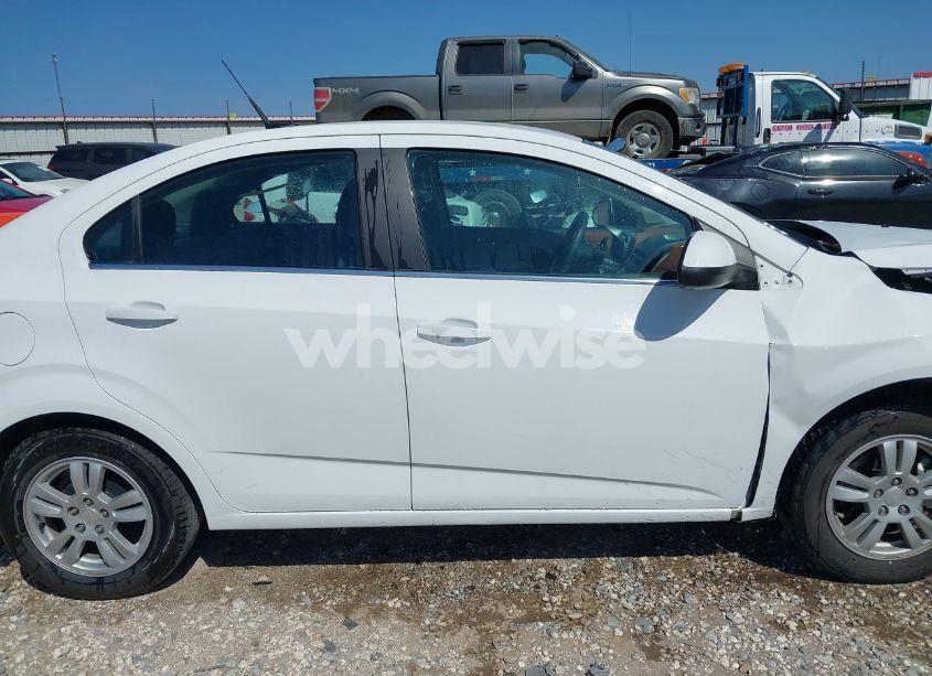 Photo 13 of 2014 Chevrolet Sonic LT AUTO (VIN 1G1JC5SB8E4100279)