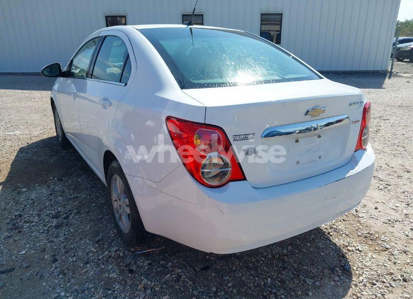 Photo 3 of 2014 Chevrolet Sonic LT AUTO (VIN 1G1JC5SB8E4100279)