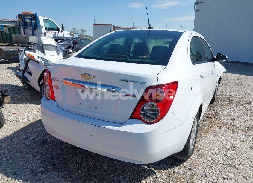 Photo 4 of 2014 Chevrolet Sonic LT AUTO (VIN 1G1JC5SB8E4100279)