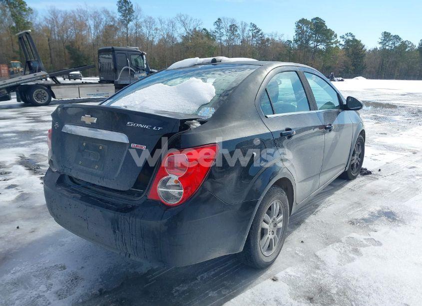 Photo 4 of 2015 Chevrolet Sonic LT AUTO (VIN 1G1JC5SB8F4151492)