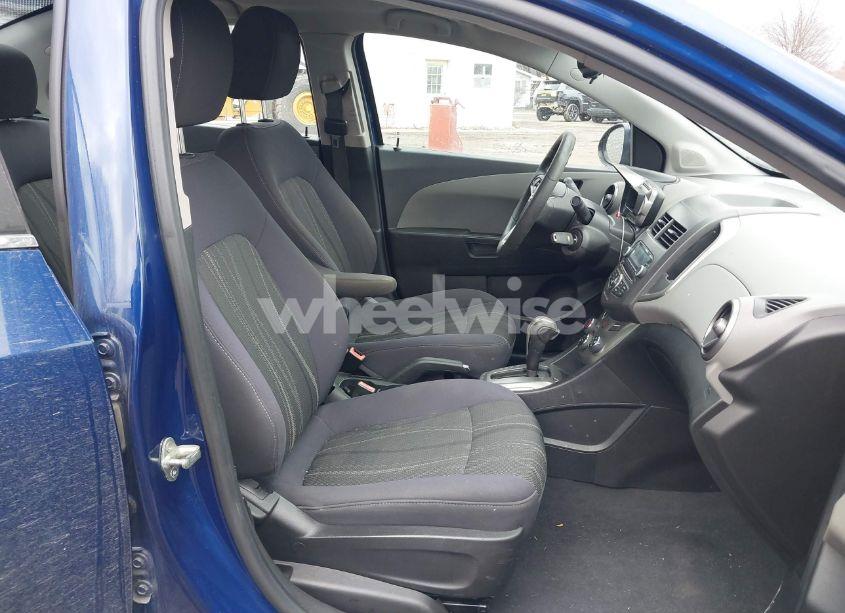 Photo 5 of 2012 Chevrolet Sonic 2LT (VIN 1G1JC5SB9C4217138)