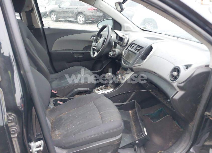 Photo 5 of 2013 Chevrolet Sonic LT AUTO (VIN 1G1JC5SB9D4124685)