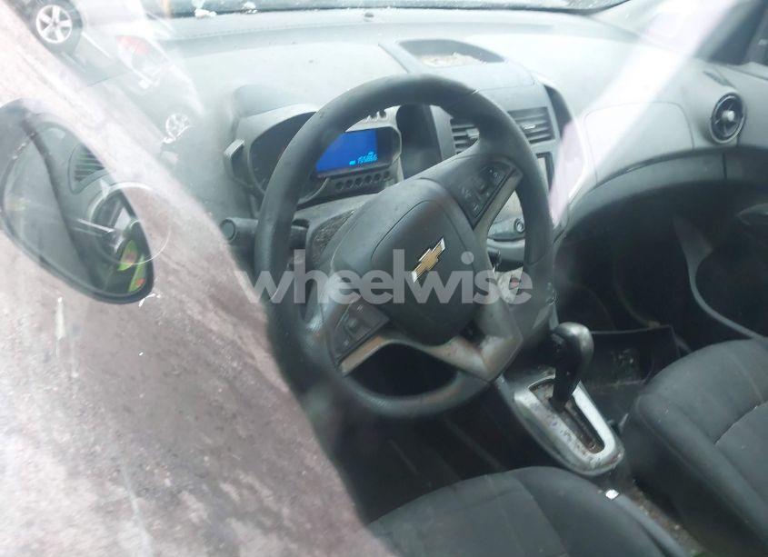 Photo 7 of 2013 Chevrolet Sonic LT AUTO (VIN 1G1JC5SB9D4124685)