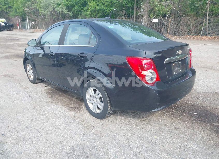 Photo 3 of 2013 Chevrolet Sonic LT AUTO (VIN 1G1JC5SB9D4129952)
