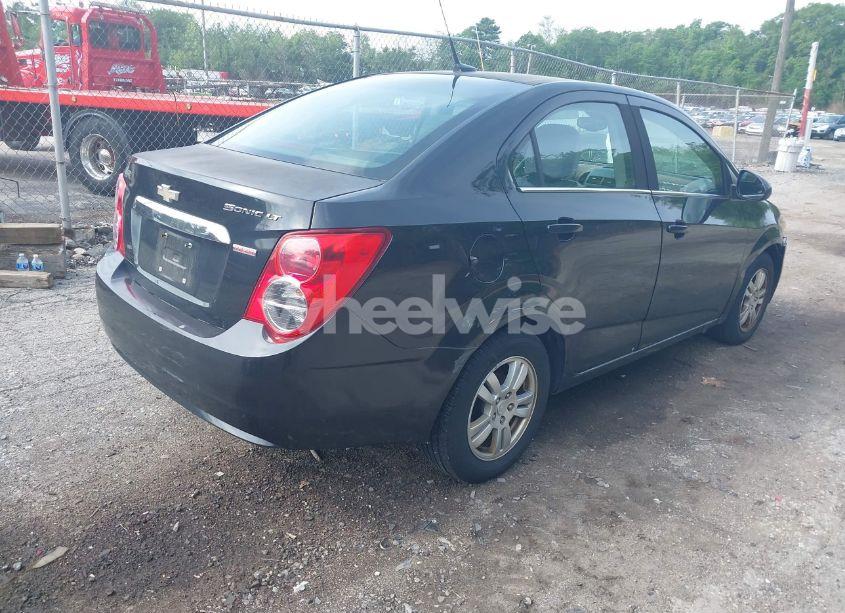 Photo 4 of 2013 Chevrolet Sonic LT AUTO (VIN 1G1JC5SB9D4129952)