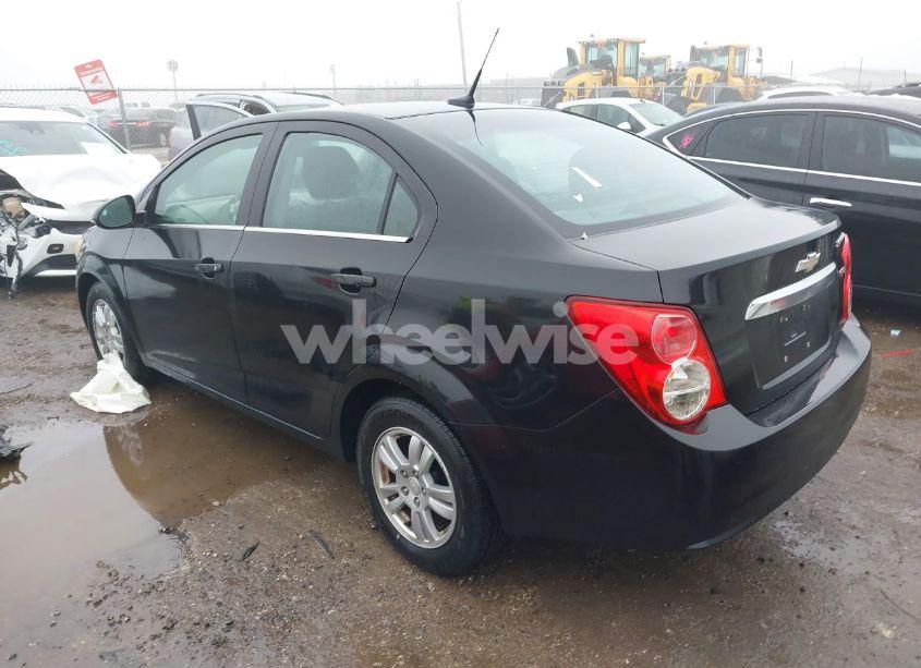 Photo 3 of 2013 Chevrolet Sonic LT AUTO (VIN 1G1JC5SB9D4171618)