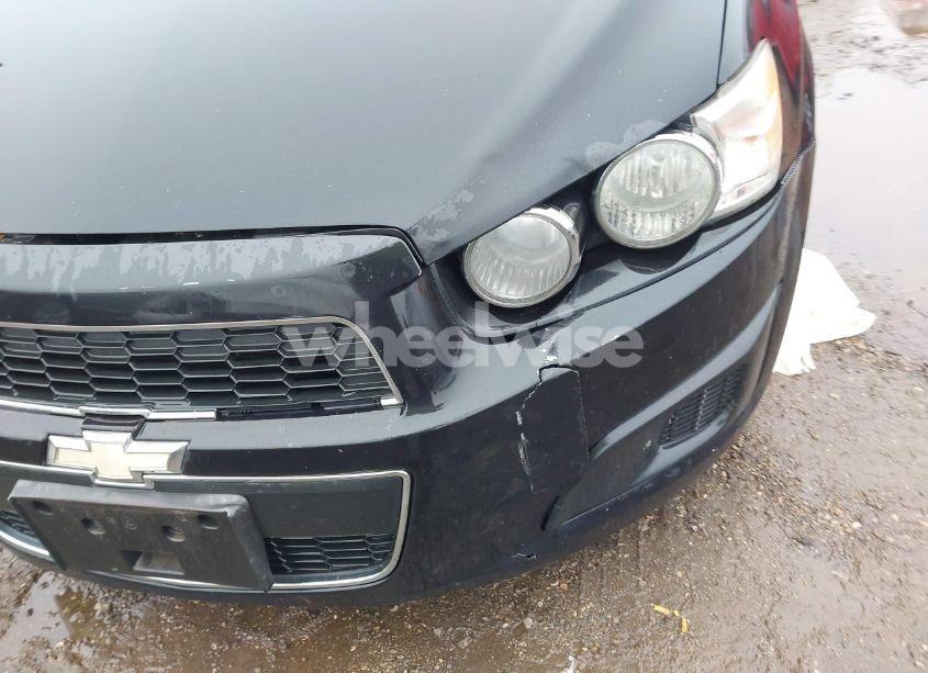 Photo 6 of 2013 Chevrolet Sonic LT AUTO (VIN 1G1JC5SB9D4171618)