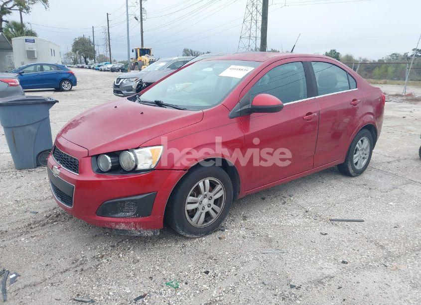 Photo 2 of 2014 Chevrolet Sonic LT AUTO (VIN 1G1JC5SB9E4118791)