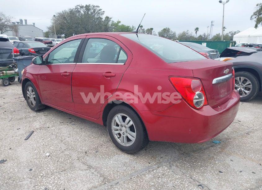 Photo 3 of 2014 Chevrolet Sonic LT AUTO (VIN 1G1JC5SB9E4118791)