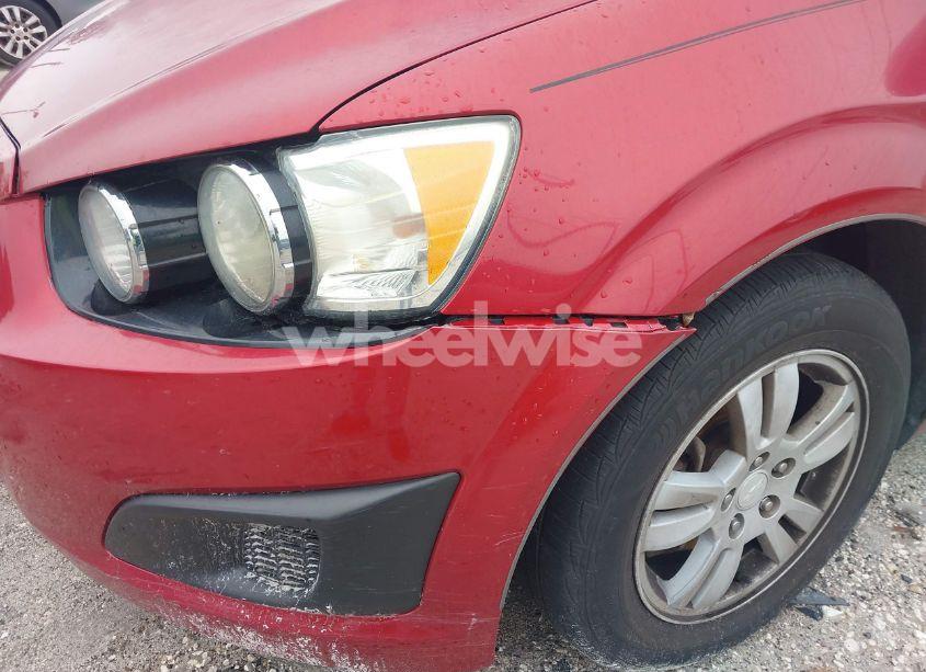 Photo 6 of 2014 Chevrolet Sonic LT AUTO (VIN 1G1JC5SB9E4118791)