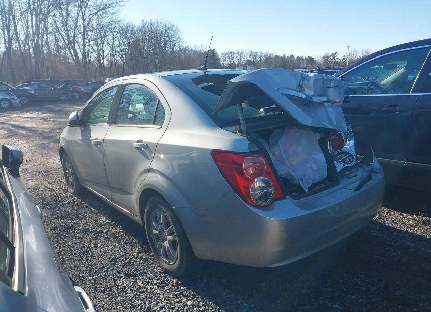 Photo 3 of 2014 Chevrolet Sonic LT AUTO (VIN 1G1JC5SB9E4154934)