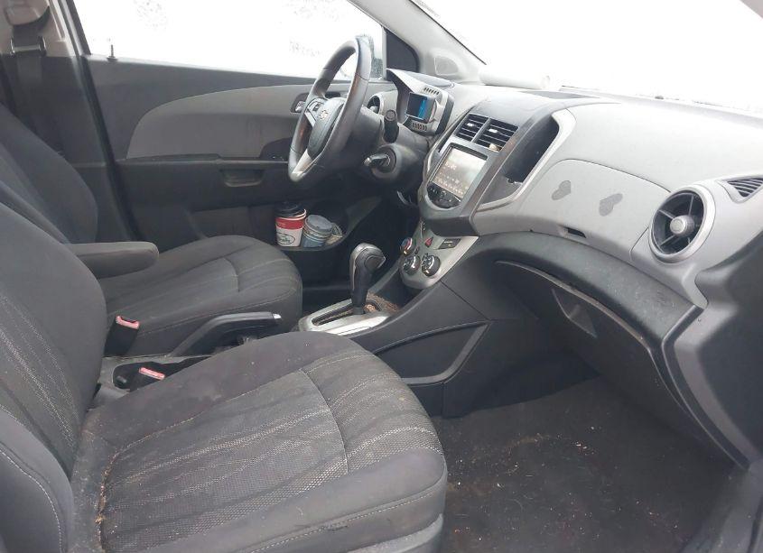 Photo 5 of 2014 Chevrolet Sonic LT AUTO (VIN 1G1JC5SB9E4154934)