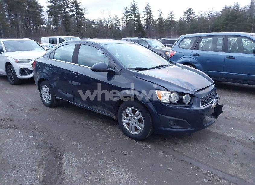 2015 Chevrolet Sonic LT AUTO (VIN 1G1JC5SB9F4220495) main photo