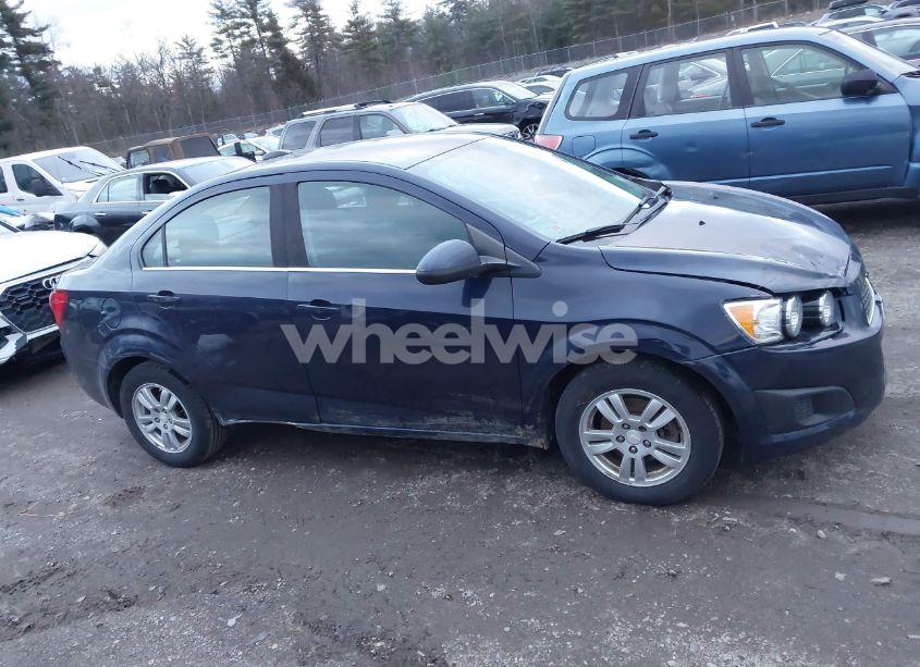 Photo 13 of 2015 Chevrolet Sonic LT AUTO (VIN 1G1JC5SB9F4220495)