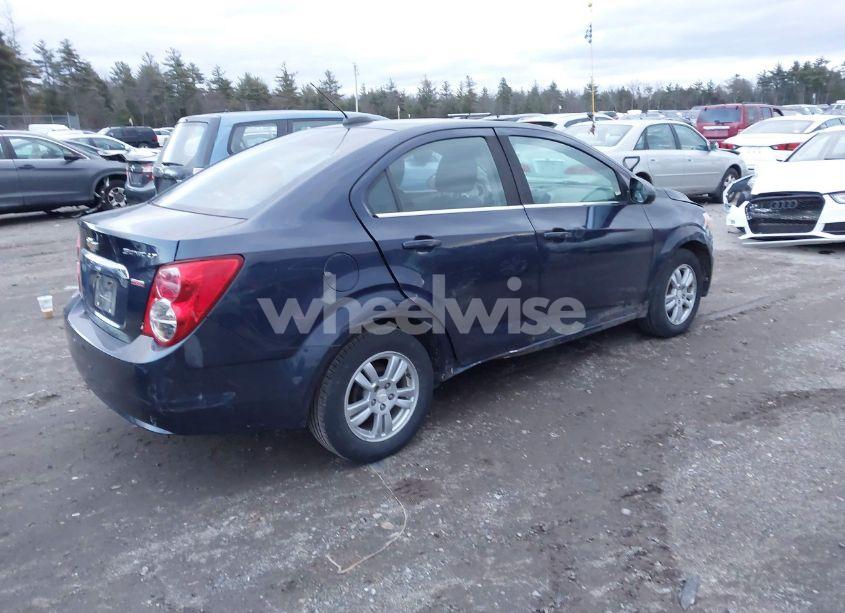 Photo 4 of 2015 Chevrolet Sonic LT AUTO (VIN 1G1JC5SB9F4220495)