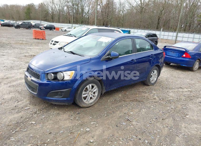 Photo 2 of 2013 Chevrolet Sonic LT AUTO (VIN 1G1JC5SBXD4132018)