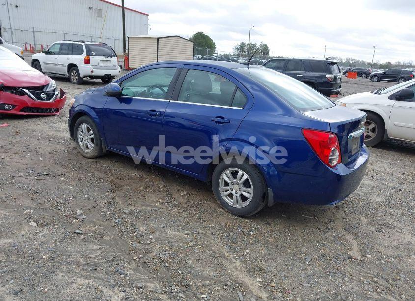 Photo 3 of 2013 Chevrolet Sonic LT AUTO (VIN 1G1JC5SBXD4132018)