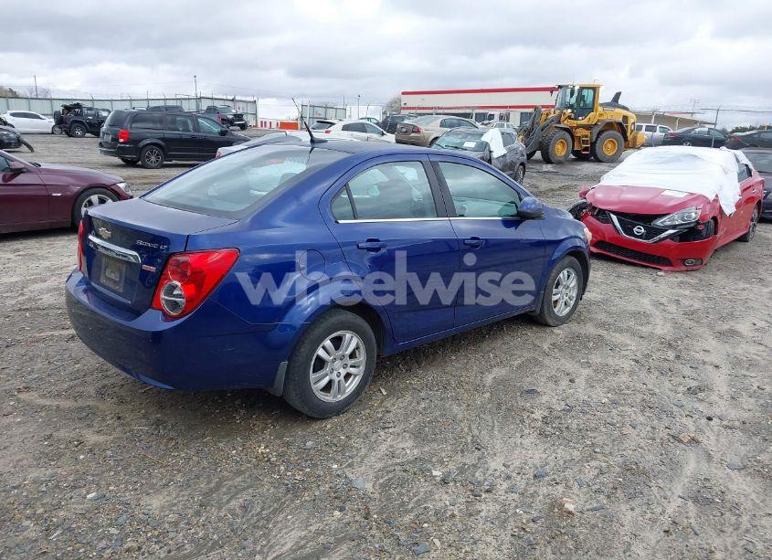 Photo 4 of 2013 Chevrolet Sonic LT AUTO (VIN 1G1JC5SBXD4132018)