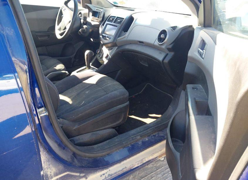 Photo 5 of 2013 Chevrolet Sonic LT AUTO (VIN 1G1JC5SBXD4152625)