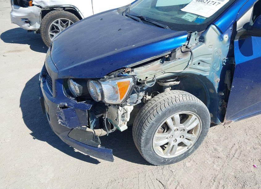 Photo 6 of 2013 Chevrolet Sonic LT AUTO (VIN 1G1JC5SBXD4152625)