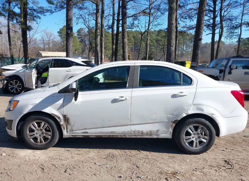 Photo 12 of 2014 Chevrolet Sonic LT AUTO (VIN 1G1JC5SBXE4109288)