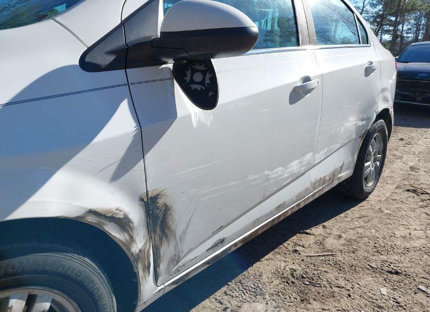 Photo 13 of 2014 Chevrolet Sonic LT AUTO (VIN 1G1JC5SBXE4109288)