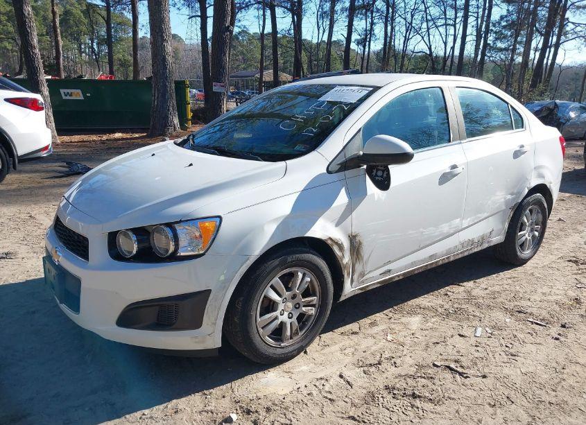 Photo 2 of 2014 Chevrolet Sonic LT AUTO (VIN 1G1JC5SBXE4109288)