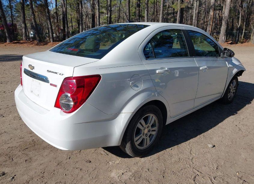 Photo 4 of 2014 Chevrolet Sonic LT AUTO (VIN 1G1JC5SBXE4109288)
